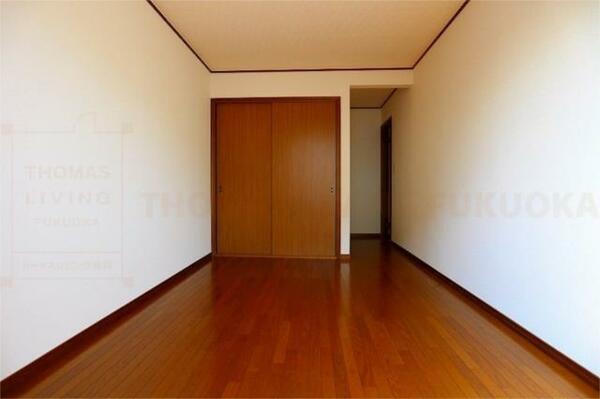 室内：寝室には押入れ収納付きです　筑紫野市・太宰府市の賃貸物件をお探しの方はトーマスリビングへ