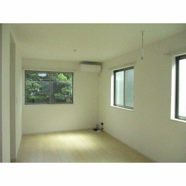 detached 東京都府中市天神町２丁目

地図を見る