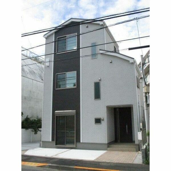 detached 東京都府中市天神町２丁目

地図を見る