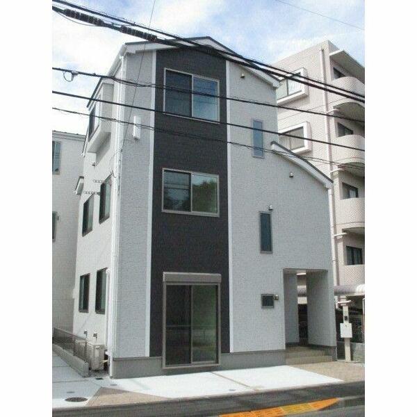 detached 東京都府中市天神町２丁目

地図を見る