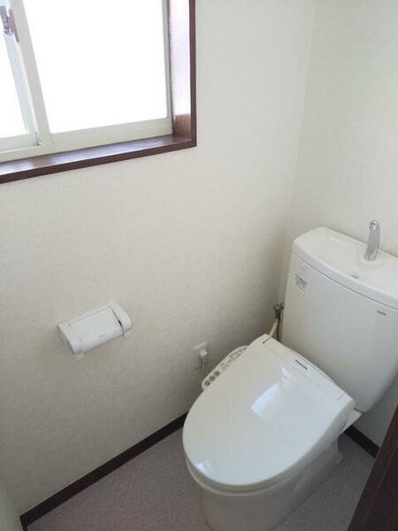 画像11:1階・洗浄機能付で快適なトイレ♪