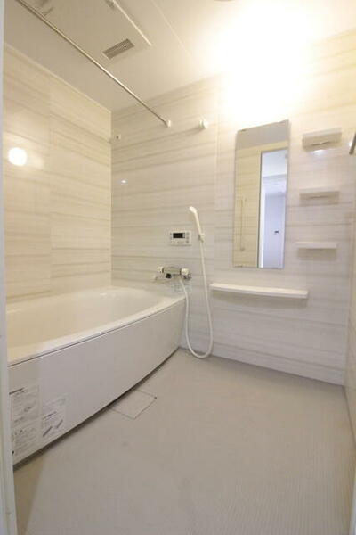 画像6:浴室乾燥機付きの浴室です♪