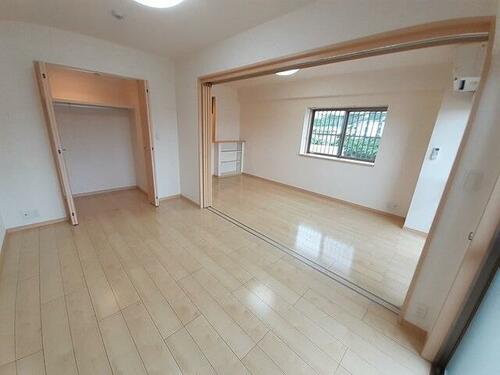 パルティダ_内装_2