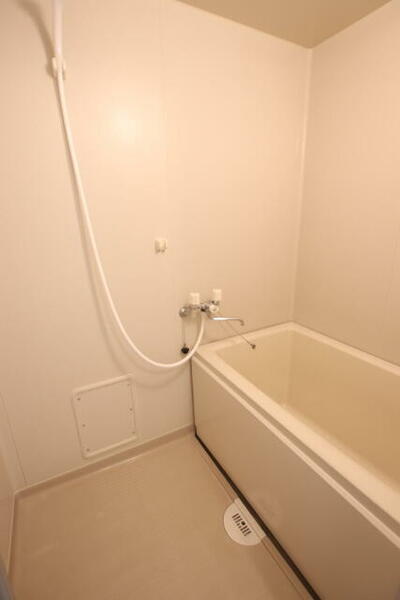 画像4:広々とした浴室♪
