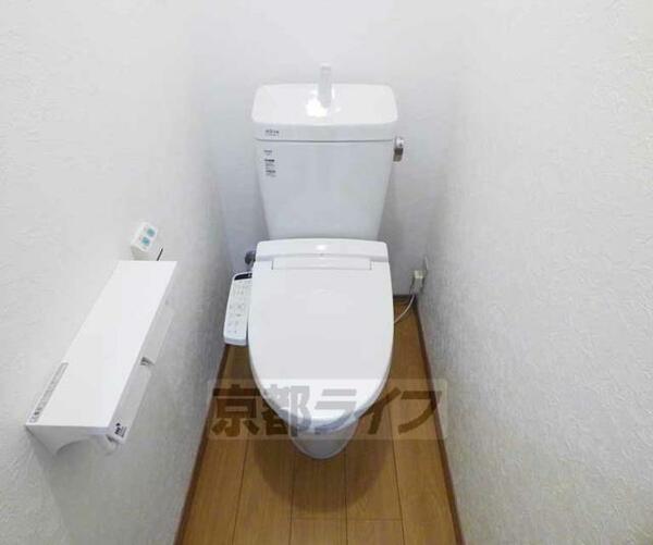 画像7:生活感のあるトイレです