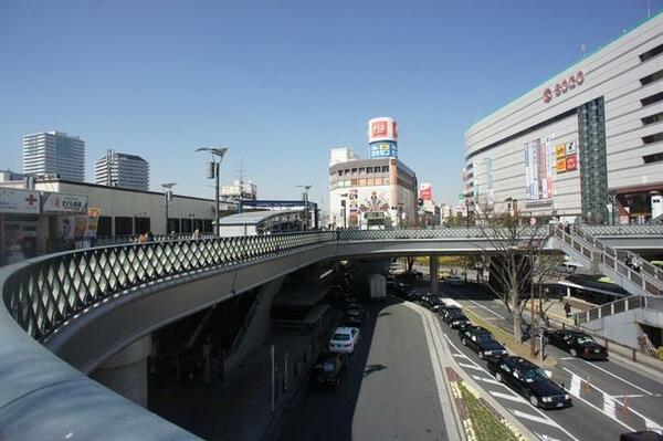 画像5:最寄りの川口駅東口までは徒歩6分。商業施設立ち並んでおり日常の生活に困りません。