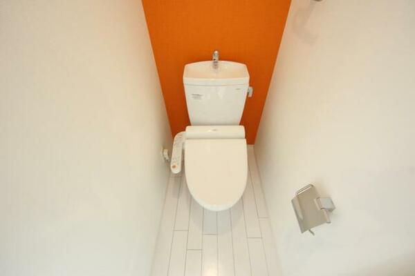 画像6:清潔感のある爽やかなトイレ。