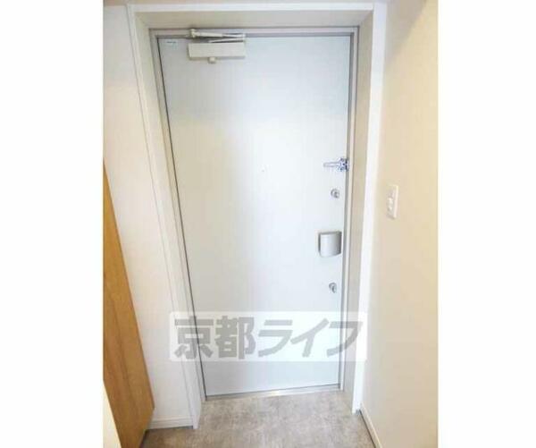 画像9:玄関のドアです。