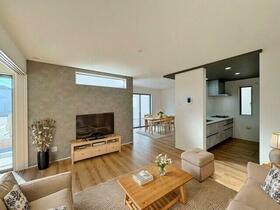 埼玉県上尾市大字瓦葺