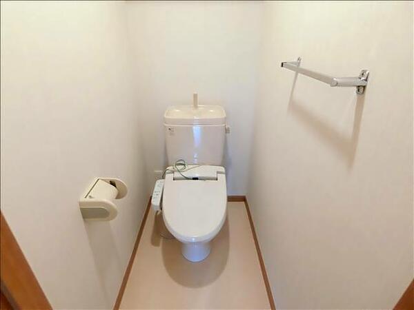 画像10:ウォームレット付きのトイレ。