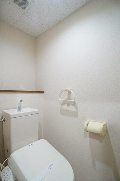 画像11:【トイレ】洗浄機能付暖房便座設置しております！