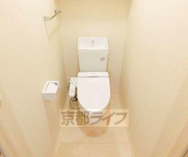 画像13:トイレ上に収納あります