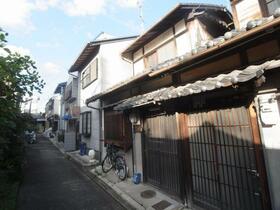 京都府京都市上京区御前通一条下る東竪町