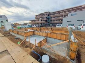 埼玉県越谷市瓦曽根１丁目