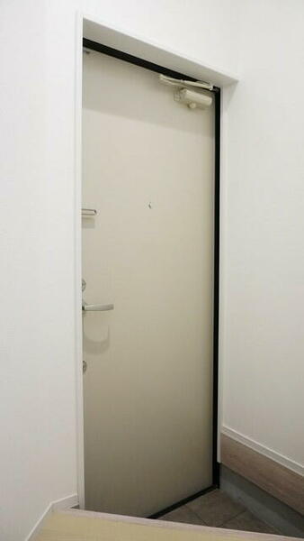 画像7:すっきりシンプルな玄関スペースです！