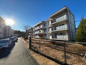 久良岐ヶ丘住宅　２号棟