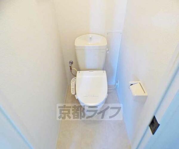 画像6:ウォシュレットトイレです。