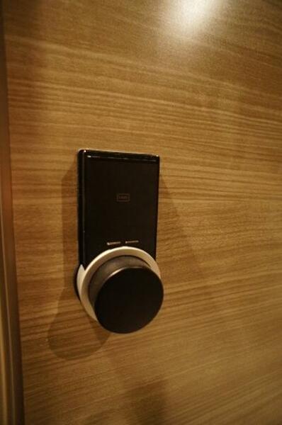 画像13:【スマートロック】お部屋の鍵はスマートロックです♪ご自身で設定されたスマートフォンや暗証番号等で開錠