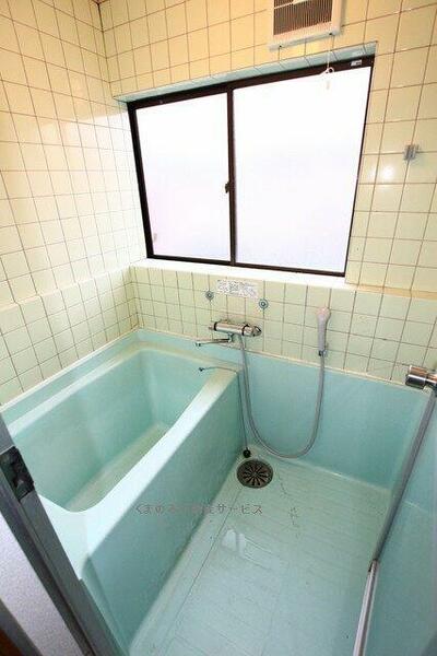 画像7:コンパクトで使いやすいお風呂です メゾン三芳201号室　2024年3月8日撮影