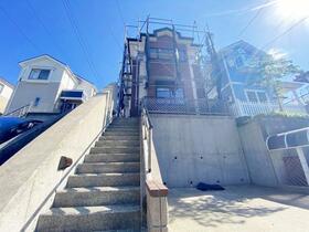 神奈川県横浜市青葉区たちばな台１丁目