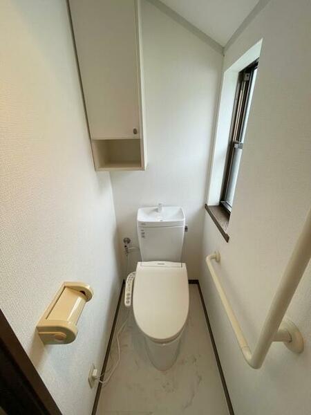 画像16:２階のトイレ