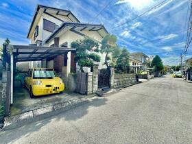 東京都町田市金井ヶ丘３丁目