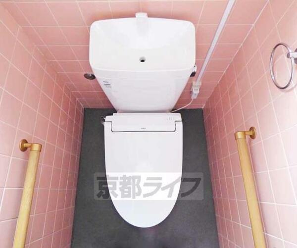 画像6:清潔感のあるトイレです。