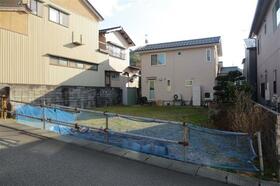 石川県金沢市窪３丁目