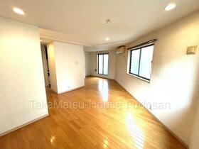 東京都目黒区柿の木坂１丁目