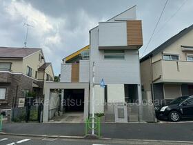 東京都狛江市東和泉３丁目