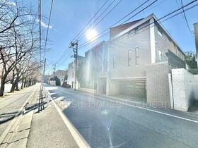 東京都世田谷区深沢７丁目