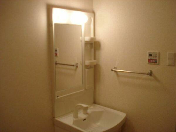 detached 埼玉県鴻巣市氷川町
地図を見る