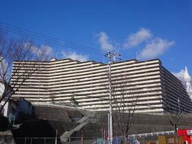 メゾンドールウイングヒルズ四番館