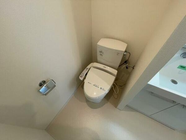 画像12:ウォシュレット機能がついたトイレです。安心して使用できます。