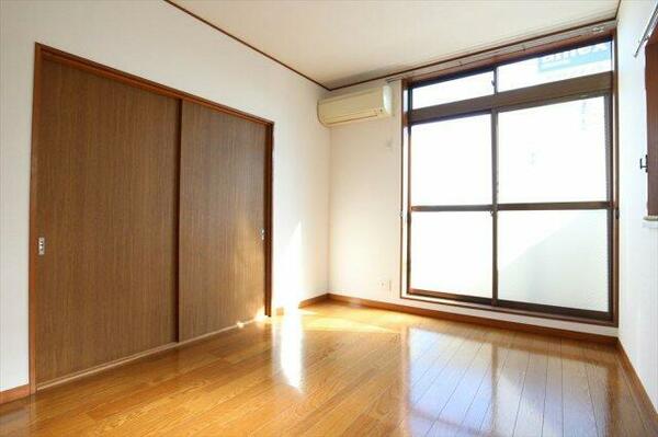 apartment 埼玉県南埼玉郡宮代町中央３丁目
地図を見る