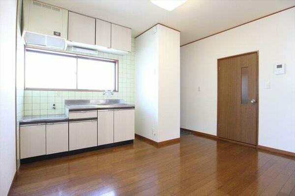 apartment 埼玉県南埼玉郡宮代町中央３丁目
地図を見る