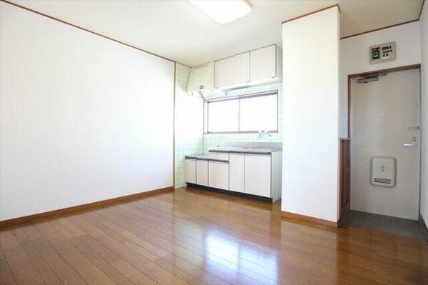 apartment 埼玉県南埼玉郡宮代町中央３丁目
地図を見る