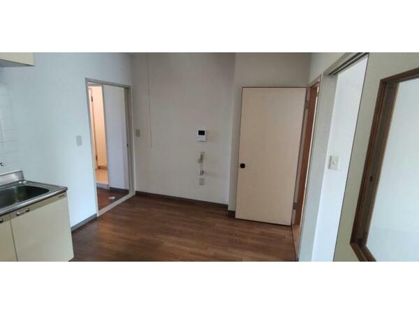 apartment 埼玉県東松山市神明町１丁目
地図を見る