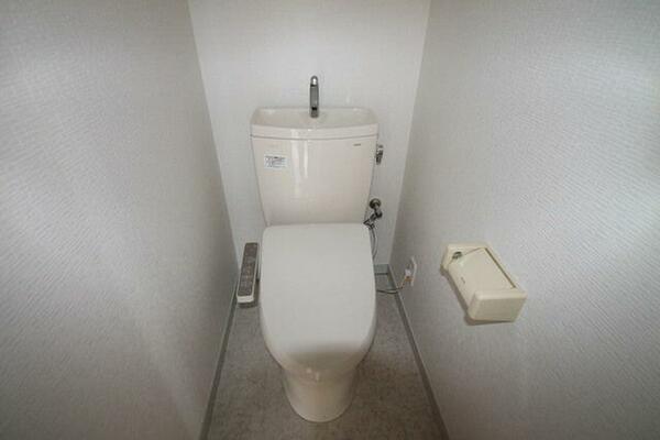 画像12:洗浄便座付トイレ！