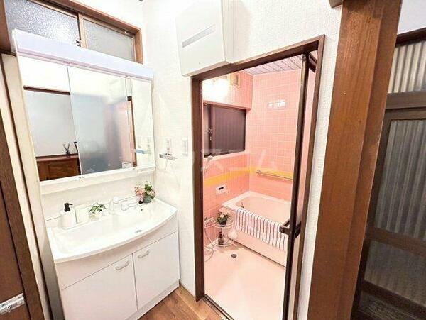 detached 埼玉県北足立郡伊奈町大字小室

地図を見る