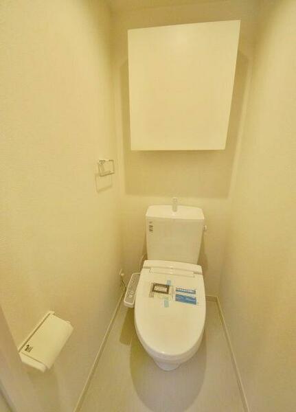 画像8:★★便利な収納付きのトイレ★★
