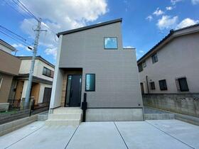 埼玉県越谷市赤山町３丁目