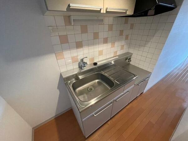 画像4:こちらはキッチン。調理スペースもあり使いやすそうです。