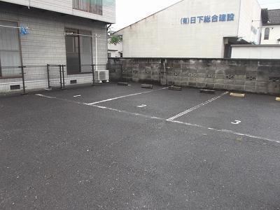 画像16:駐車場