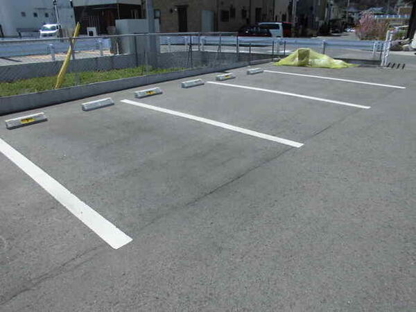 画像10:駐車場