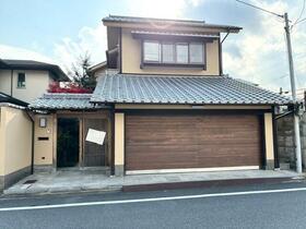 京都府京都市左京区吉田中大路町