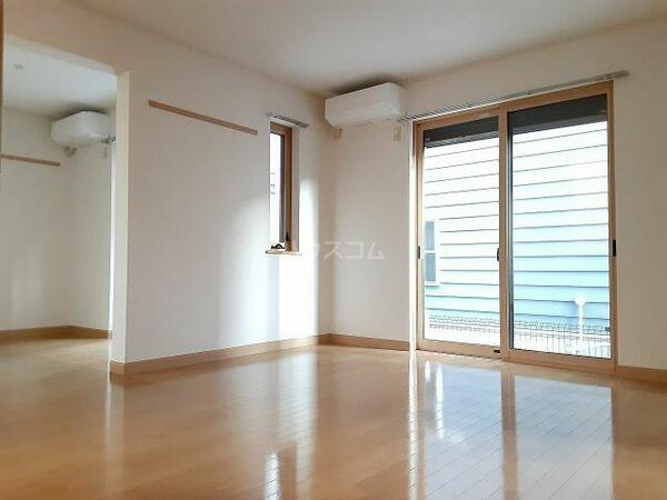 detached 東京都小金井市中町２丁目

地図を見る