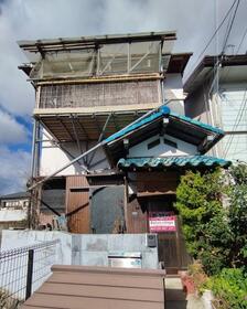 大阪府池田市上池田１丁目