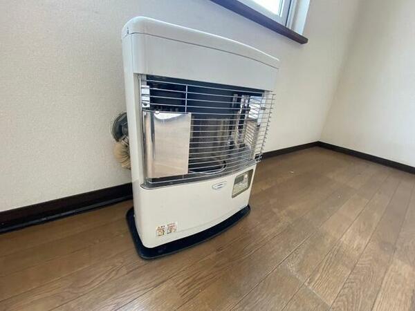 画像13:灯油暖房です。札幌の寒い冬もこれで大丈夫！