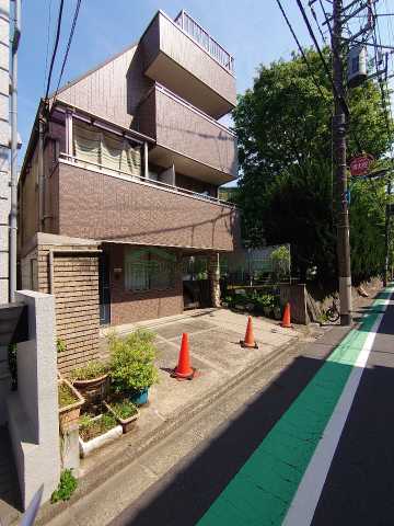 Ｅ．Ｂ．ハウス 201｜東京都新宿区大京町(賃貸マンション1K・2階・16.80㎡)の写真 その1